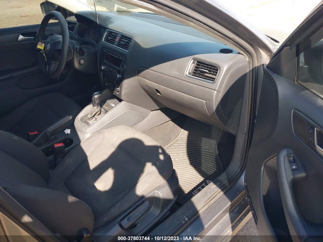 3VW2K7AJ5EM221422 Volkswagen Jetta Sedan S