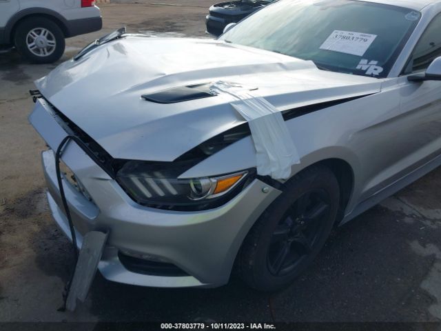 1FA6P8AM2F5388761 Ford Mustang V6