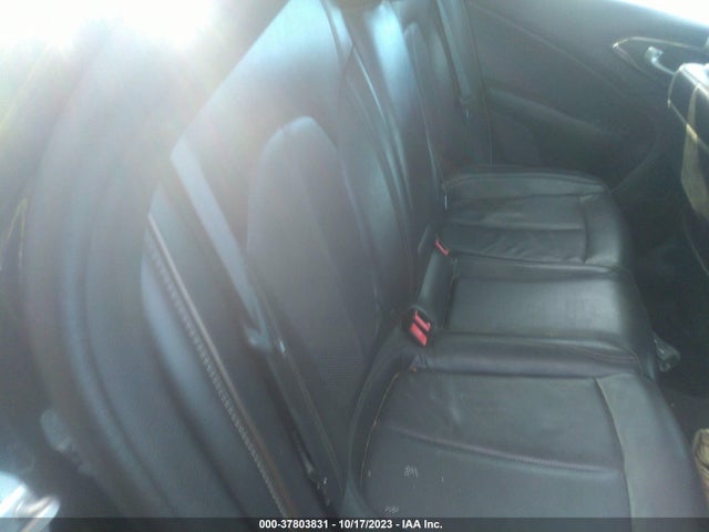 1C3CCCEG9FN557033 Chrysler 200 C