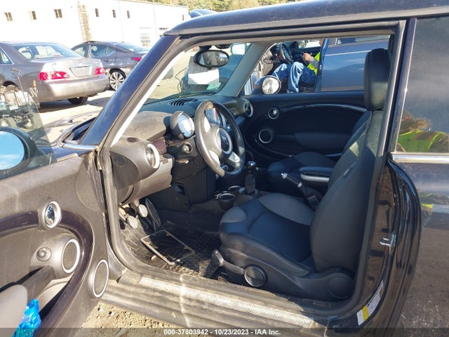 2008 MINI COOPER HARDTOP WMWMF73568TT93073 Photo 4
