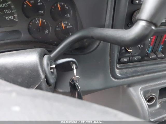 2004 CHEVROLET SILVERADO 1500 LS VIN: 2GCEC19T641206482