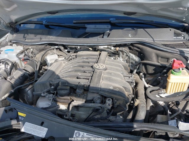 WVGEF9BP6GD008749 Volkswagen Touareg Lux