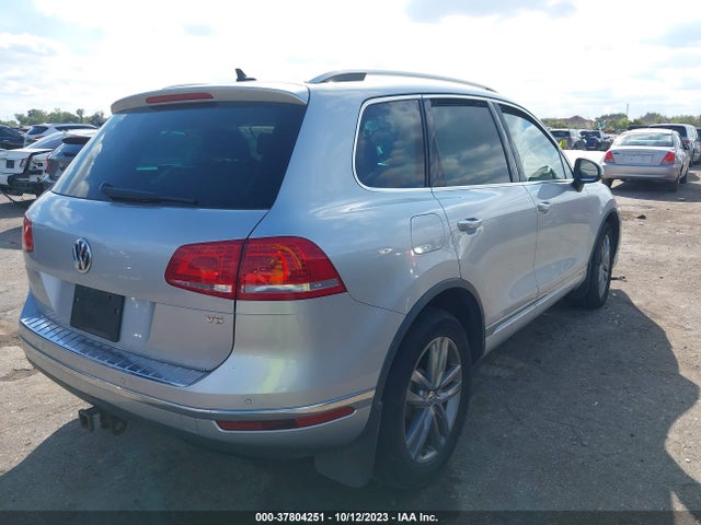 WVGEF9BP6GD008749 Volkswagen Touareg Lux