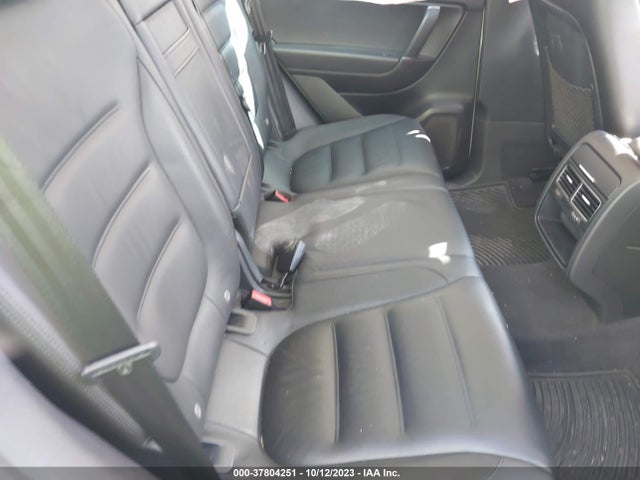 WVGEF9BP6GD008749 Volkswagen Touareg Lux