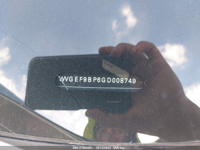 WVGEF9BP6GD008749 Volkswagen Touareg Lux