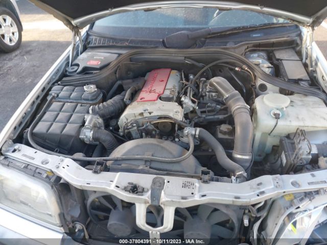 1999 MERCEDES-BENZ C-CLASS WDBHA24G8XA738120 Photo 9