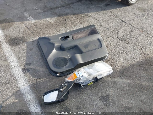 Scion XB 2014 JTLZE4FEXEJ050963 Image 12