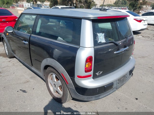 2008 MINI COOPER CLUBMAN WMWML33518TN67746 Photo 2