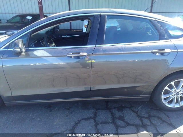 Ford Fusion Energi Titanium 2019 3FA6P0SU7KR286928 Image 15