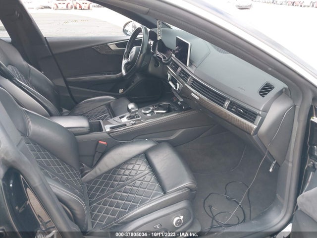 WAUB4CF58JA017218 Audi S5 Sportback Premium Plus