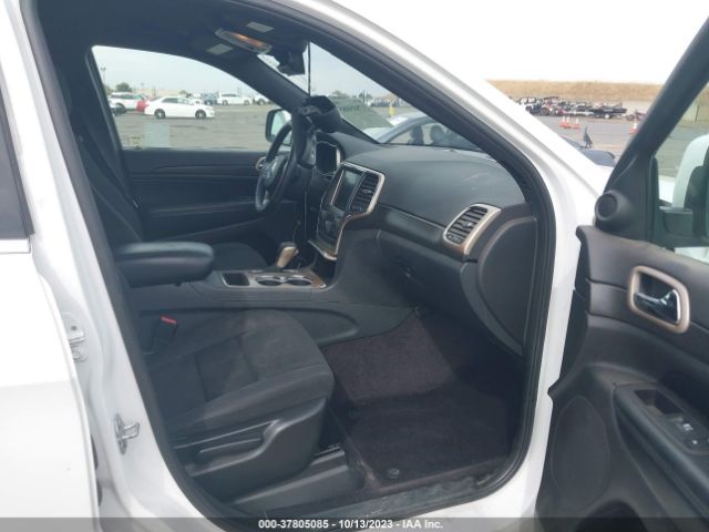 1C4RJFAGXHC867063 Jeep Grand Cherokee Laredo