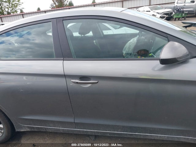Hyundai Elantra Value Edition 2018 KMHD84LF0JU606325 Image 13