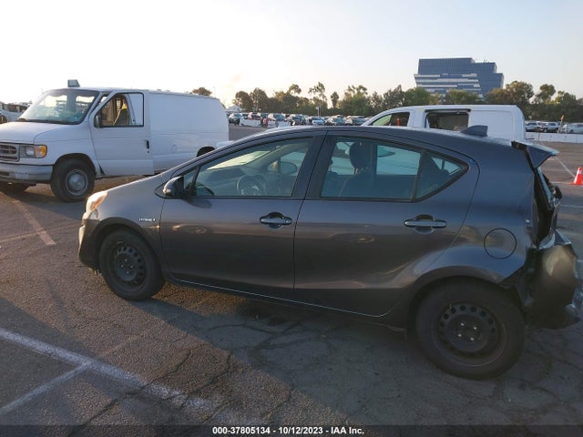 Toyota Prius C One/two/three/four 2016 JTDKDTB37G1133462 Image 14