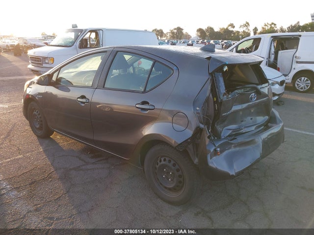 Toyota Prius C One/two/three/four 2016 JTDKDTB37G1133462 Image 3