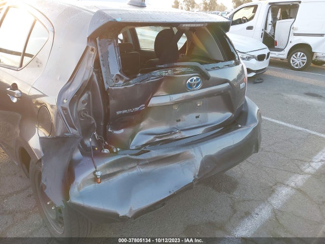 Toyota Prius C One/two/three/four 2016 JTDKDTB37G1133462 Image 6