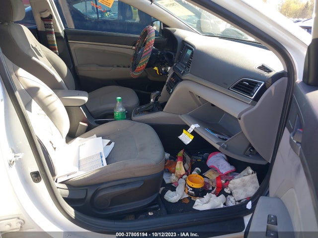 Hyundai ELANTRA SE 2017 5NPD84LF5HH174890 Image 5