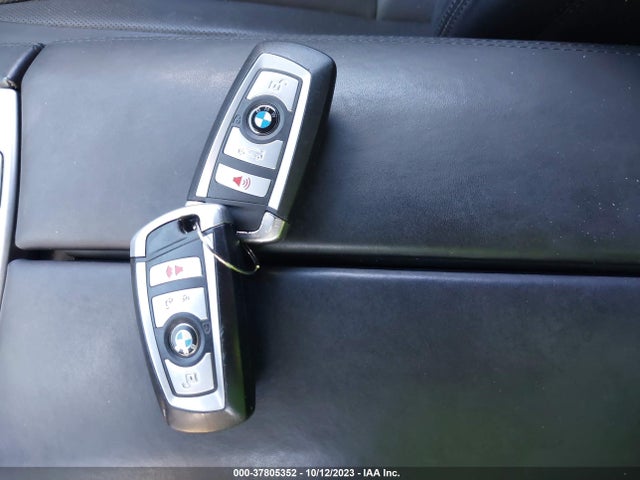 BMW 740I 2015 WBAYA6C5XFGK16297 Image 11