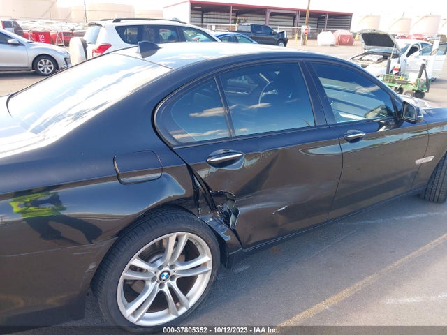 BMW 740I 2015 WBAYA6C5XFGK16297 Image 6