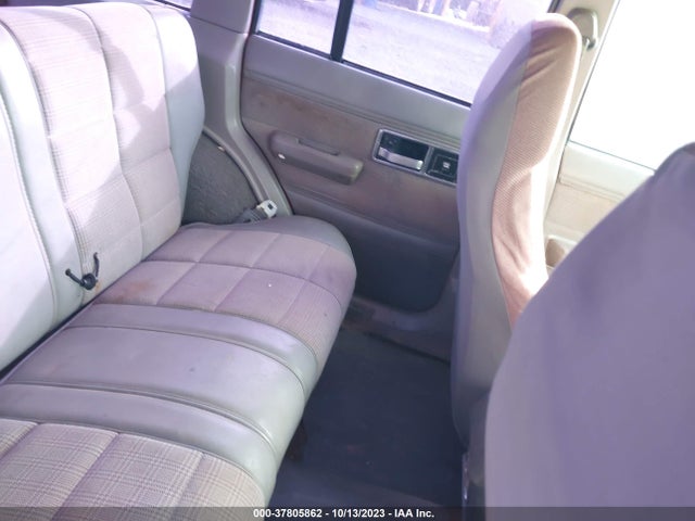1988 JEEP CHEROKEE LAREDO VIN: 1JCMR7847JT164027