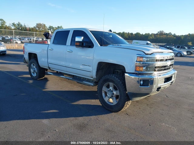 2018 1GC1KWEY2JF162386 main image