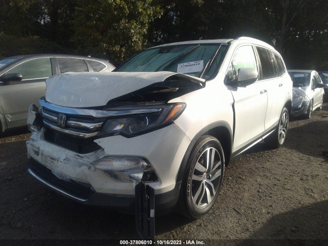 2016 HONDA PILOT TOURING VIN: 5FNYF6H98GB090016