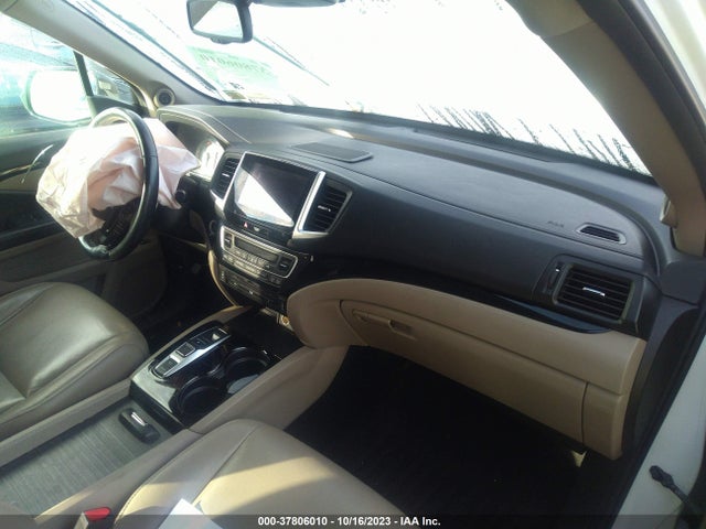 2016 HONDA PILOT TOURING VIN: 5FNYF6H98GB090016