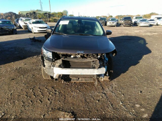 3C4NJDBB8JT142576 Jeep Compass Latitude