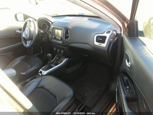 3C4NJDBB8JT142576 Jeep Compass Latitude