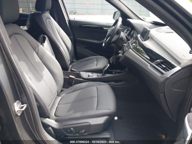 2021 BMW X1  WBXJG9C04M3M75478 Photo 4
