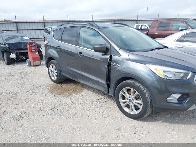 2018 FORD ESCAPE SE VIN: 1FMCU9GD1JUB23570