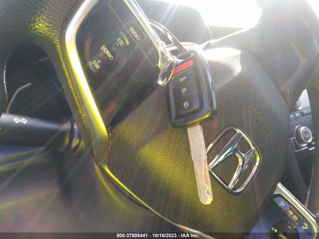 2017 HONDA CIVIC LX VIN: 2HGFC2F56HH518428