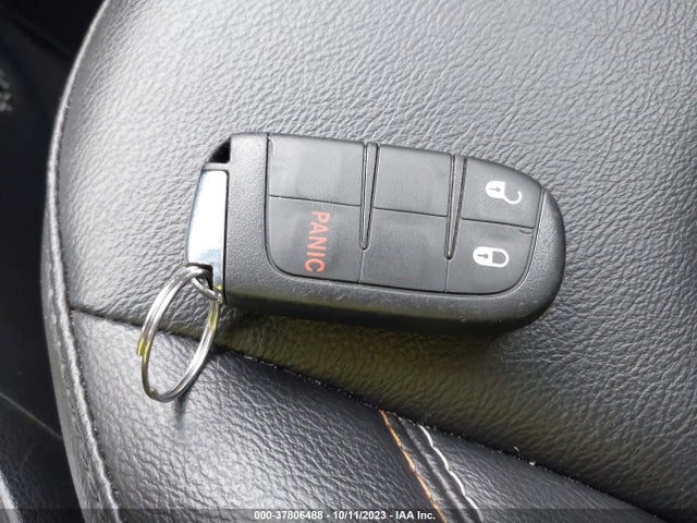 2019 JEEP COMPASS LATITUDE VIN: 3C4NJCBBXKT636370