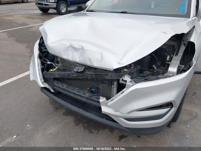 Hyundai Tucson Se Plus 2017 KM8J33A49HU558881 Image 6