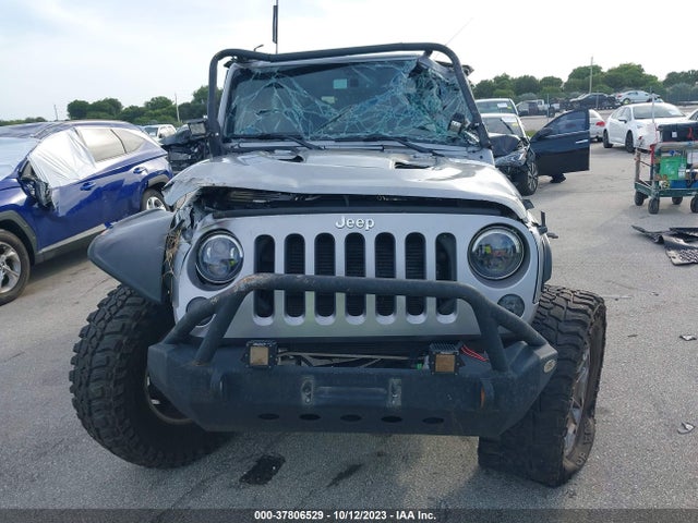 1C4BJWFG8EL253702 Jeep Wrangler Unlimited Rubicon