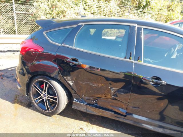1FADP3L92GL223924 Ford FOCUS ST