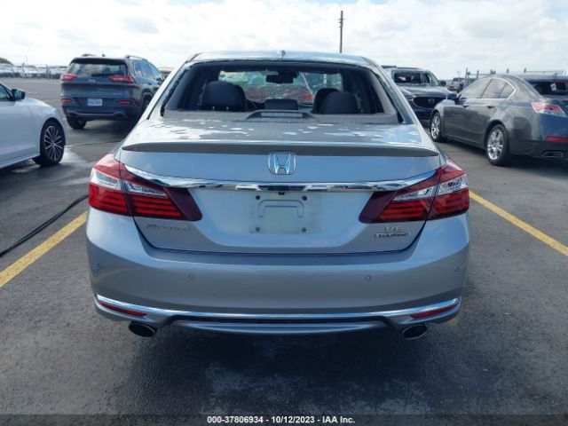 1HGCR3F92HA041005 Honda Accord Sedan Touring