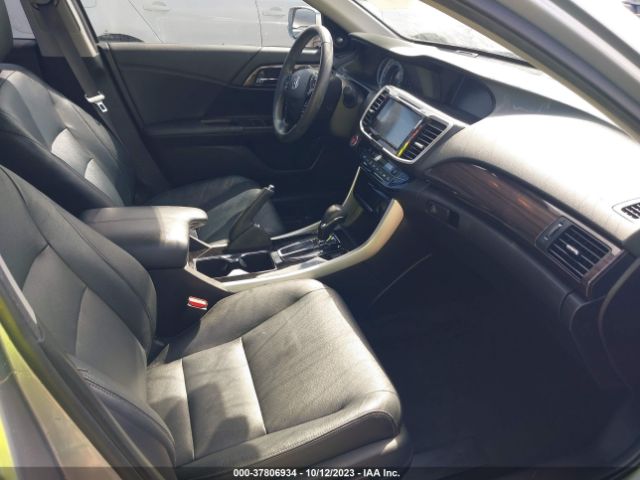 1HGCR3F92HA041005 Honda Accord Sedan Touring