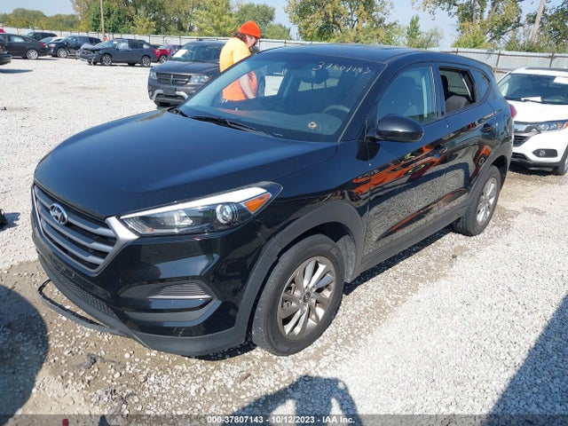 Hyundai TUCSON SE 2017 KM8J23A40HU565477 Image 2