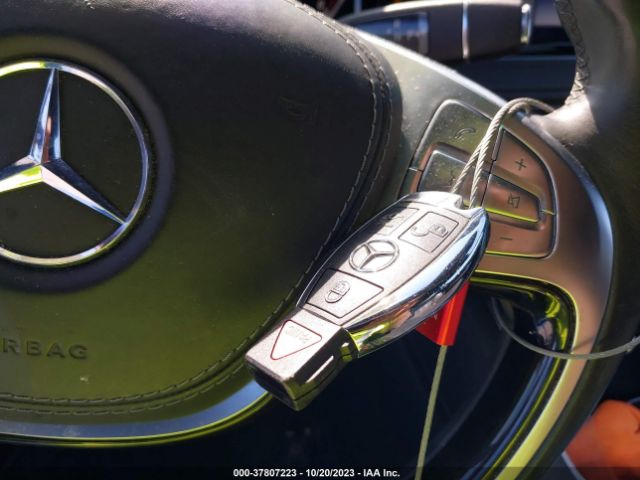 WDDUG8CB6FA118989 Mercedes-Benz S-class S 550