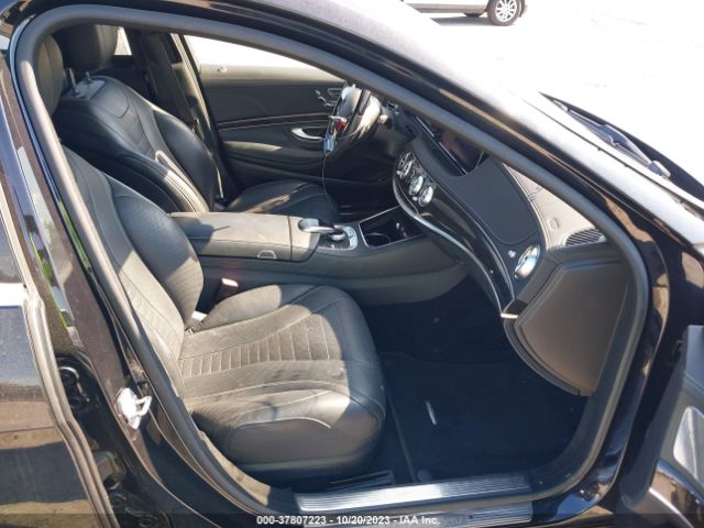 WDDUG8CB6FA118989 Mercedes-Benz S-class S 550