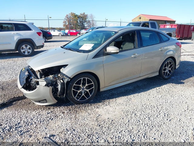 Ford FOCUS SE 2015 1FADP3F26FL379090 Image 2