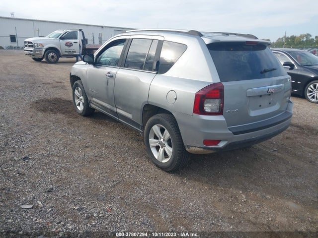 1C4NJDEB6FD370942 Jeep Compass Latitude