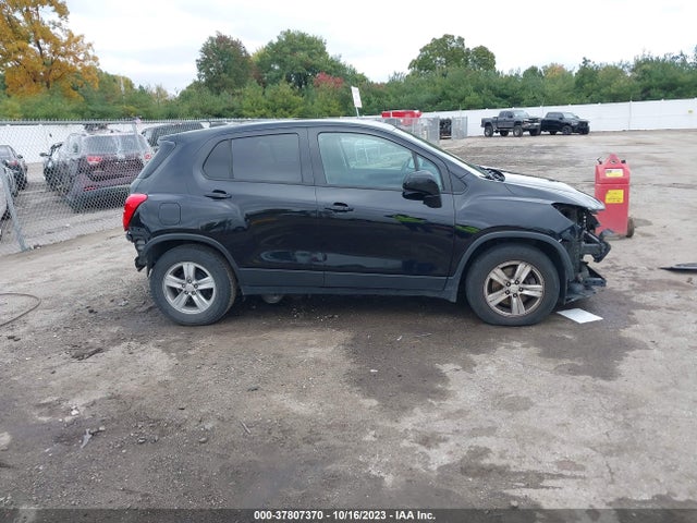 Chevrolet TRAX LS 2019 3GNCJKSB9KL384605 Image 14