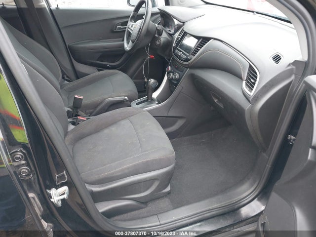 Chevrolet TRAX LS 2019 3GNCJKSB9KL384605 Image 5