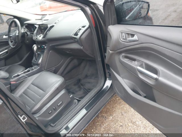 1FMCU9JX3FUC22417 Ford Escape Titanium