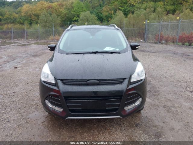 1FMCU9JX3FUC22417 Ford Escape Titanium
