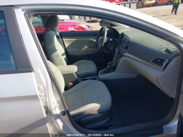 2017 HYUNDAI ELANTRA 5NPD74LF9HH068400 Photo 4