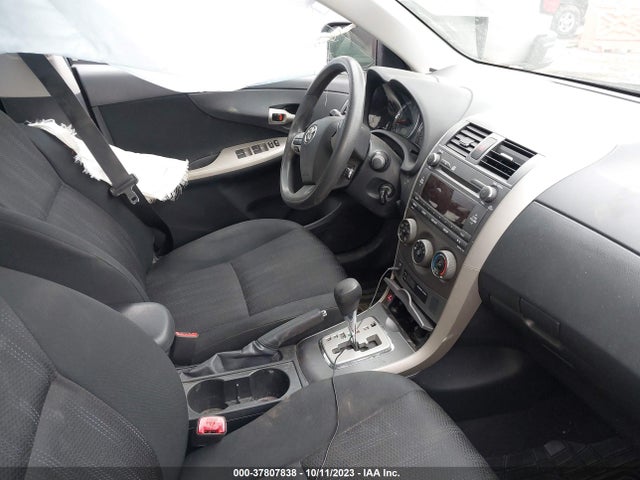 2011 TOYOTA COROLLA L/LE/S VIN: 2T1BU4EE3BC670708