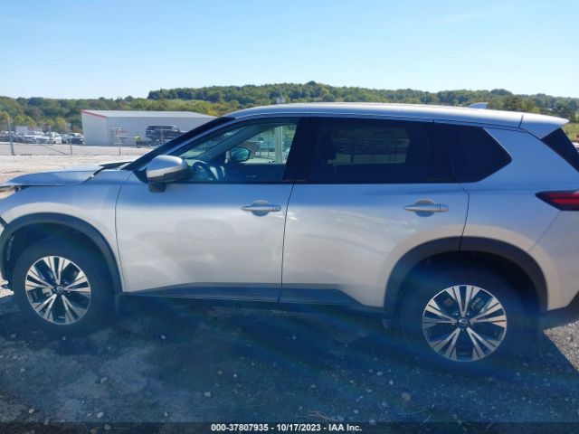 5N1AT3BA0MC741896 Nissan ROGUE SV