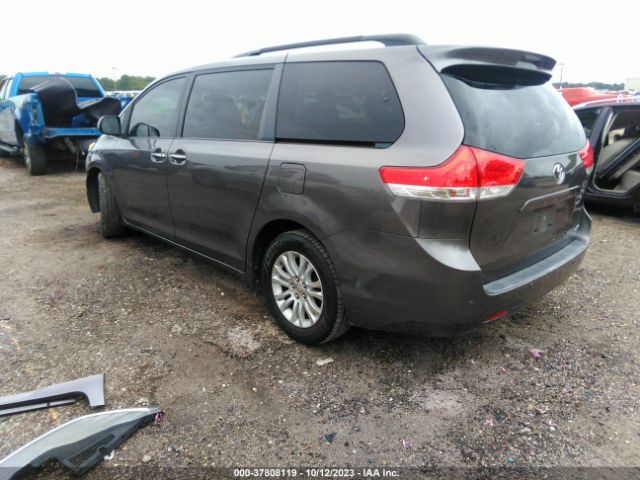 5TDYK3DC0ES434233 Toyota SIENNA XLE